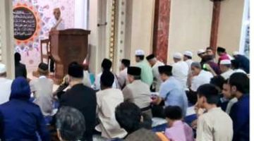 Dalam Rangka Bulan Suci Ramadhan, Pemerintah Kelurahan Telaga Asih Melaksanakan Safari Tarawih Keliling di Kampung Rawa Citra