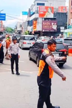 Titik Hambatan Lalu Lintas Tersisa di Simpang Gg Aut, Petugas Terus Lakukan Evaluasi