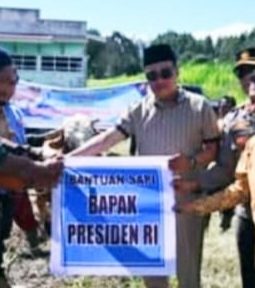 Presiden RI dan Bupati Humbahas Serahkan Bantuan Qurban