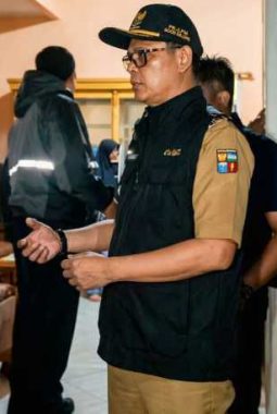 Tanah Longsor dan Tembok Pembatas Selokan Jebol, Respons Cepat Camat Bogor Selatan Bersama Tim Gabungan dan Warga