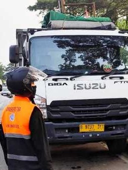 Rencana Pembatasan Jam Operasional Truk, Dishub Kabupaten Bekasi Siapkan Kajian Teknis
