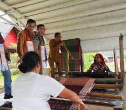 Pemkot Manado Mempelajari Pengelolaan Kawasan Destinasi Pariwisata Super Prioritas (DPSP) Danau Toba
