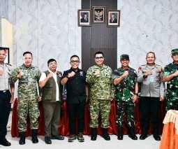 Bupati Tapteng Dampingi Tim Supervisi Pusat Tinjau Progres Penanganan Bencana