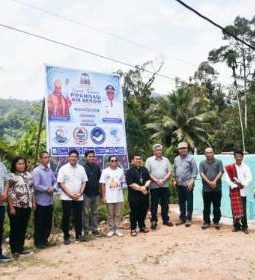 Sekdakab Tapteng Resmikan Pipanisasi Air Bersih Sitahuis