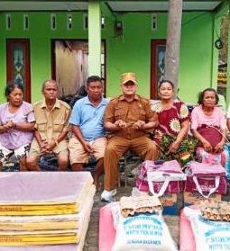 Pemkab Tapteng Salurkan Bantuan untuk Korban Kebakaran di Kecamatan Sirandorung