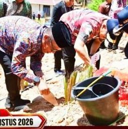 Pemkab Tapteng Gelar  Aksi Penghijauan dan Pemulihan Lahan
