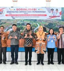 Bupati Humbang Hasundutan Buka Sosialisasi Pembinaan dan Pemberdayaan Ormas