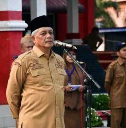 Pimpin Apel Gabungan ASN, Sekdakab Tapteng Tekankan Disiplin, Inovasi Digital, dan Integritas