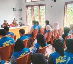Camat Sindue Tobata Menerima Kedatangan Mahasiswa KKN Angkatan XXIII Unisa  Palu