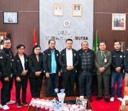 Bupati Humbahas Terima Audiensi PBSI Dan KONI, Bahas Rencana Turnamen Bulu Tangkis Pelajar
