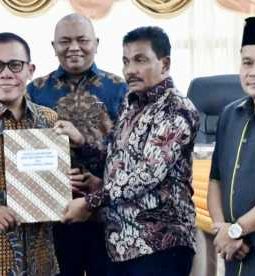 Bupati Tapteng Sampaikan Ranperda APBD TA 2027, Fokus Pemulihan Pascabencana dan Ketahanan Daerah